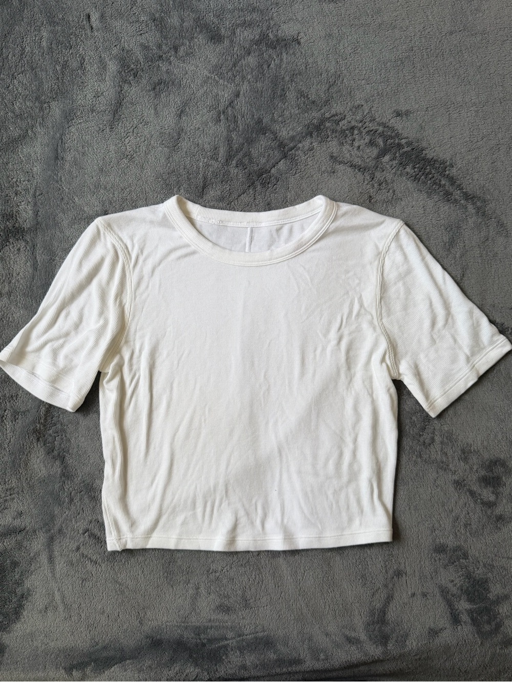 lululemon athletica White Short Sleeve Crewneck Crop Top